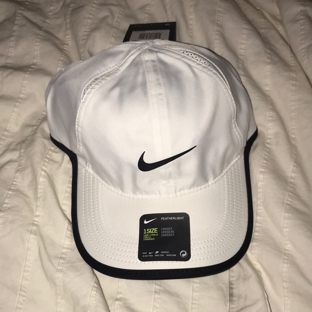 Nike Featherlight Hat